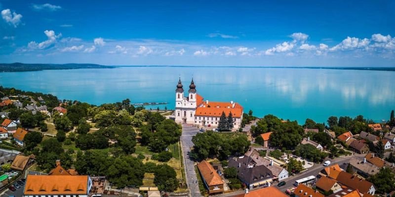 Wizz Air Lake Balaton Office